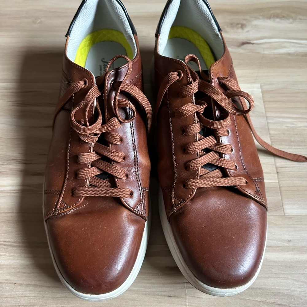 Brown leather Floraheim oxfords gently used